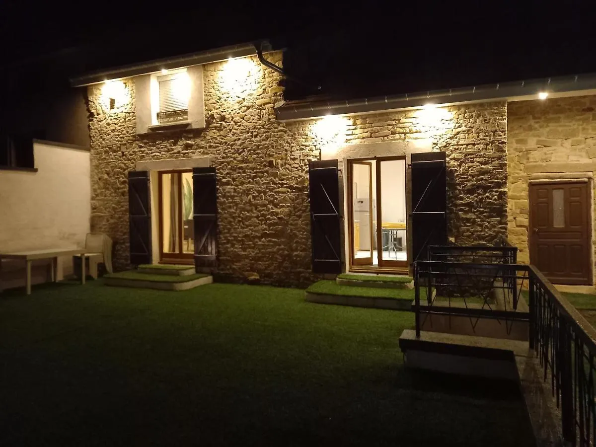 Holiday home Maison Chaleureuse Avec Piscine Mazirot